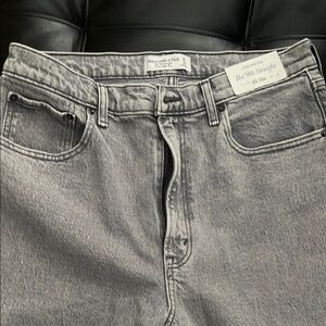 Abercrombie & Fitch Women’s 90s Straight Jeans - Gray